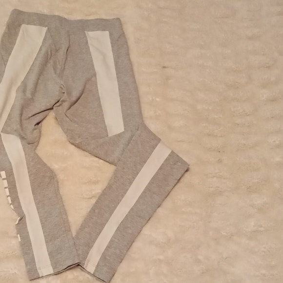 Women's size xs puma leggings like new - Picture 2 of 4
